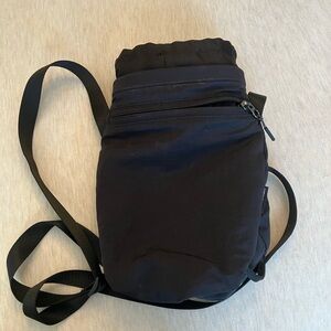 Lululemon water bottle crossbody bag